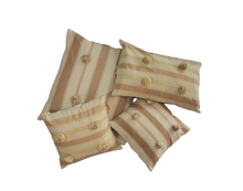 โหลดรูปภาพลงในเครื่องมือใช้ดูของ Gallery Natural Dye Cushion cover