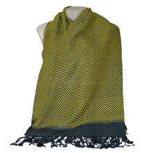 Load image into Gallery viewer, Mountain Shawl