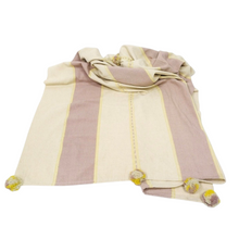 โหลดรูปภาพลงในเครื่องมือใช้ดูของ Gallery Kayin Pom Pom Blanket