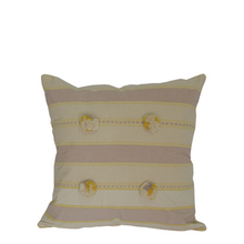 โหลดรูปภาพลงในเครื่องมือใช้ดูของ Gallery Kayin Pom Pom Big Cushion Cover