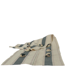 โหลดรูปภาพลงในเครื่องมือใช้ดูของ Gallery Kayin Pom Pom Bed Runner