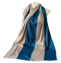 โหลดรูปภาพลงในเครื่องมือใช้ดูของ Gallery Meemeh Scarf
